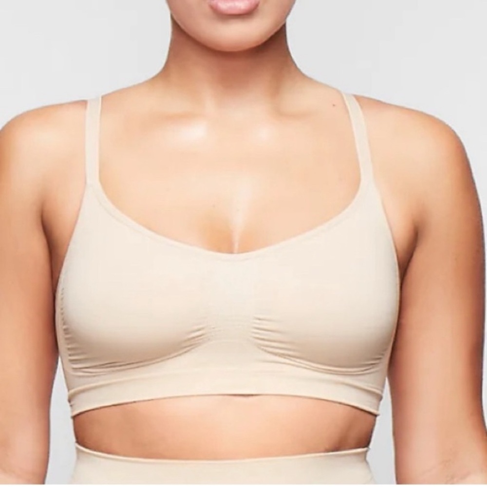 SKIMS Seamless sculpting Bra Clay xxs